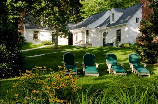 Garden Gables Inn Lenox Exterior photo